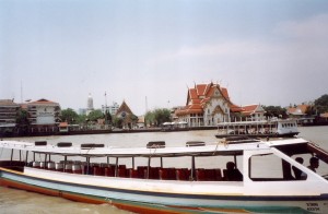 Ferry to Wat Po